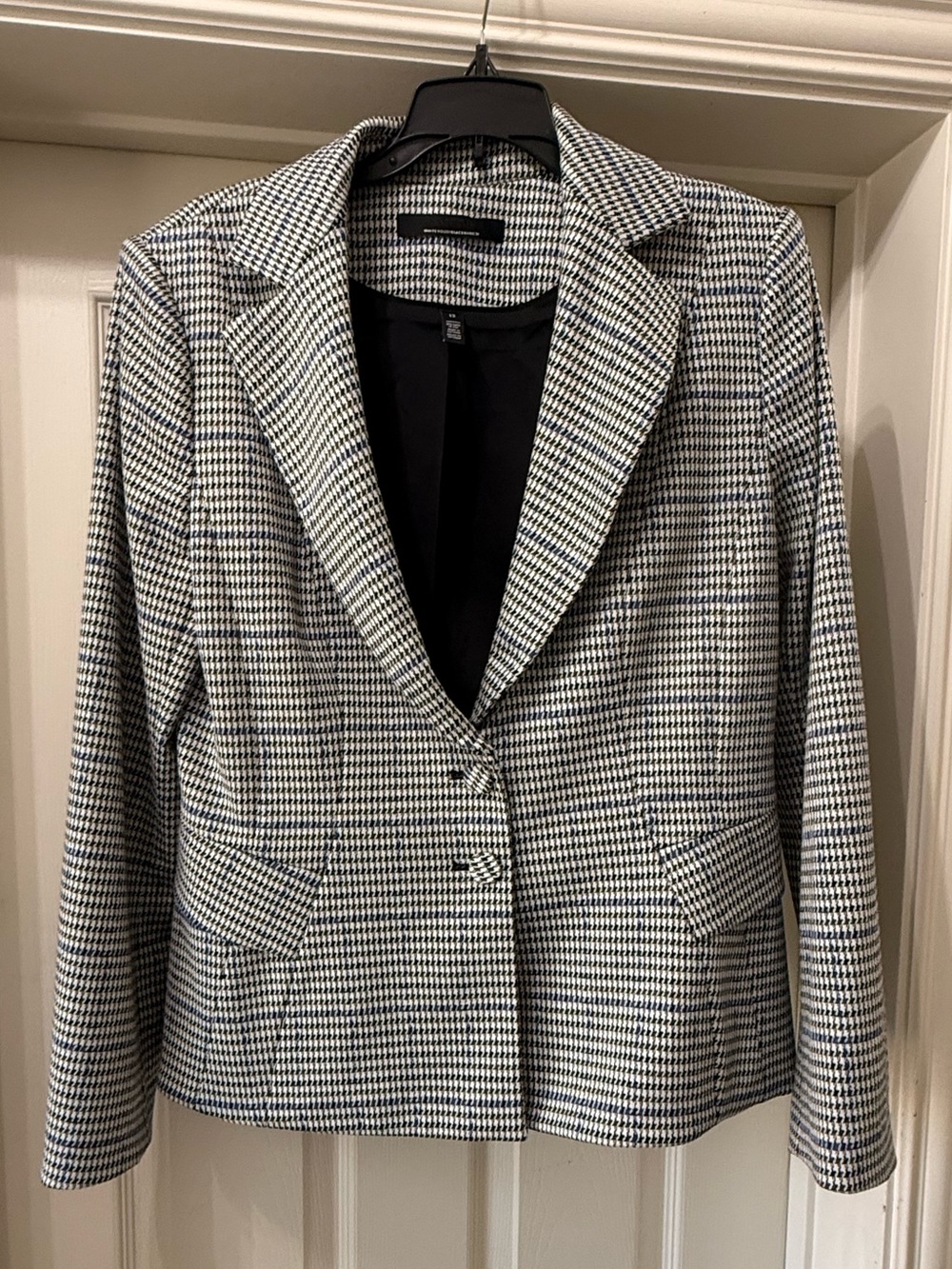 White House Black Market Black and White Houndstooth Blazer